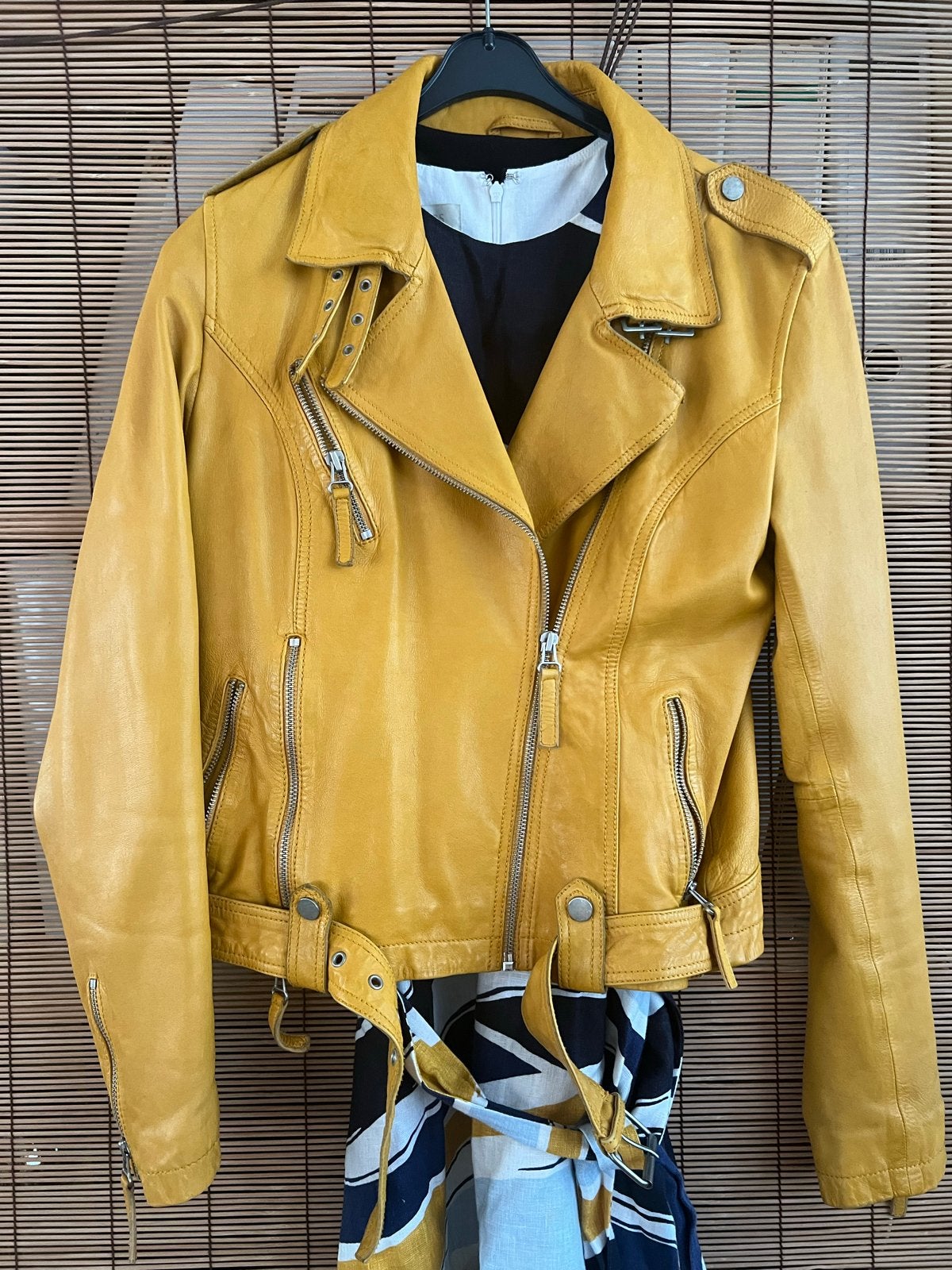 Boterzacht oker geel leren jack 36, Kleding | Dames, Jassen | Zomer, Ophalen of Verzenden, Zo goed als nieuw, Maat 36 (S), Geel