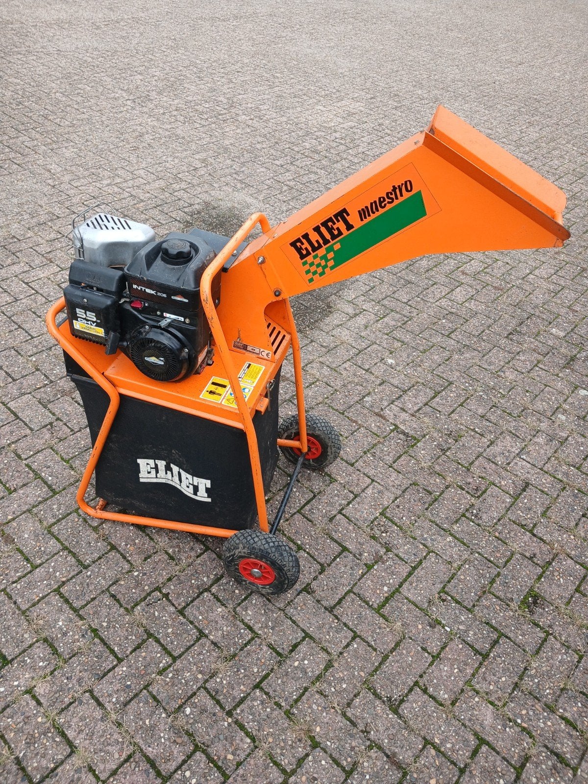Eliet country hakselaar, Benzine, Zo goed als nieuw, Met opvangbak, Ophalen