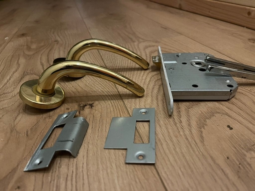 Deurklinken goud + insteekslot – complete set, Ophalen, Zo goed als nieuw, Koper of Messing, Schuif of Grendel