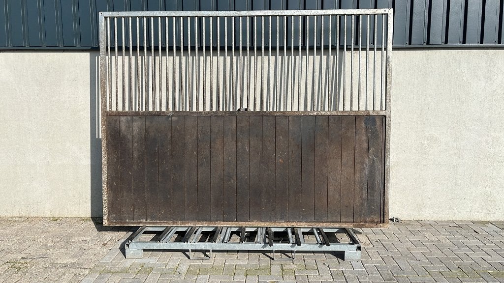 Tussenwand boven tralies | 3000 x 2200 mm | Gebruikt, Weidegang