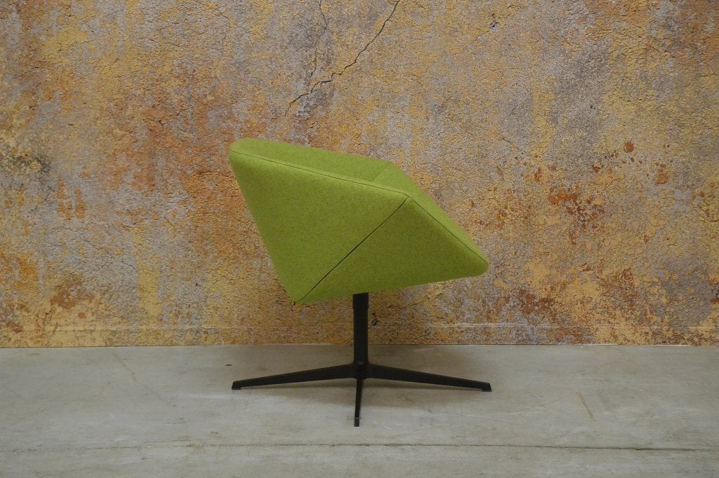 ZGANieuw! groene stoffen Montis Ella design draaifauteuil, Montis, Montis, 75 tot 100 cm, Ophalen of Verzenden