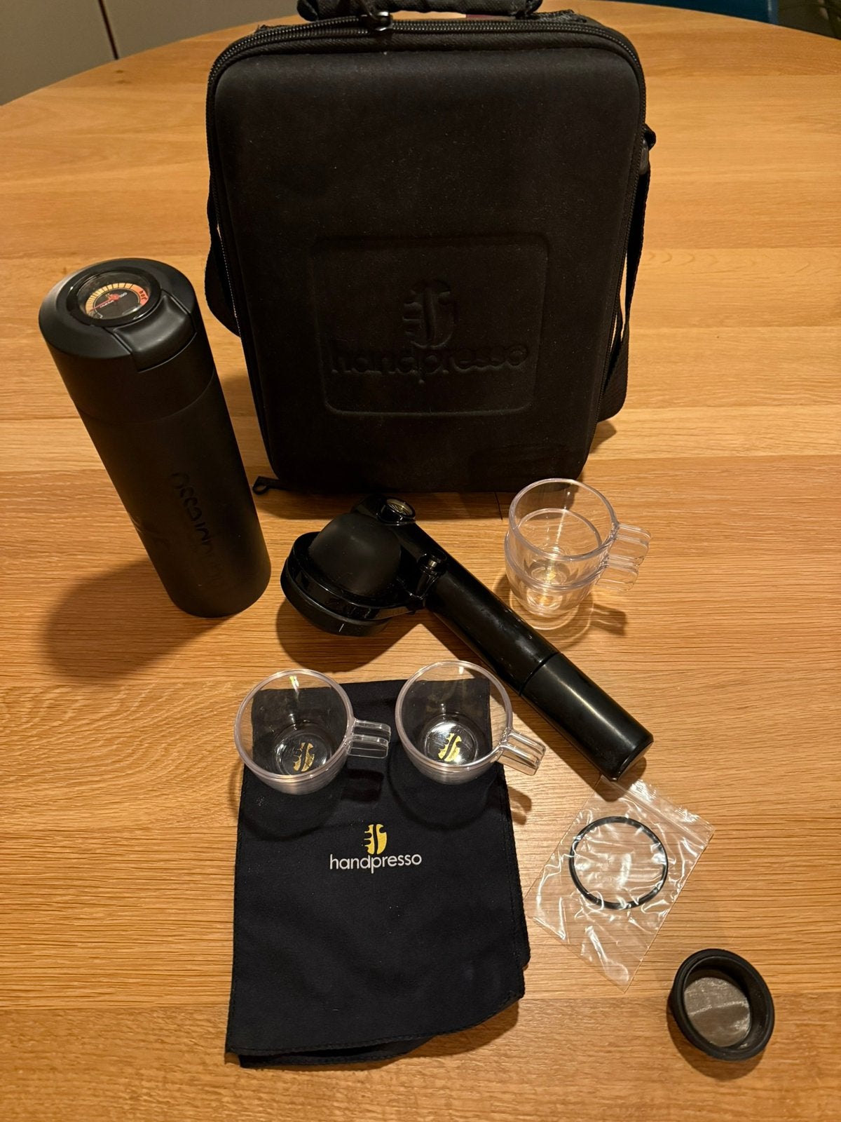 Handpresso Outdoor Set Hybrid – Complete draagbare set, Ophalen of Verzenden, Zo goed als nieuw, Espresso apparaat, Gemalen koffie