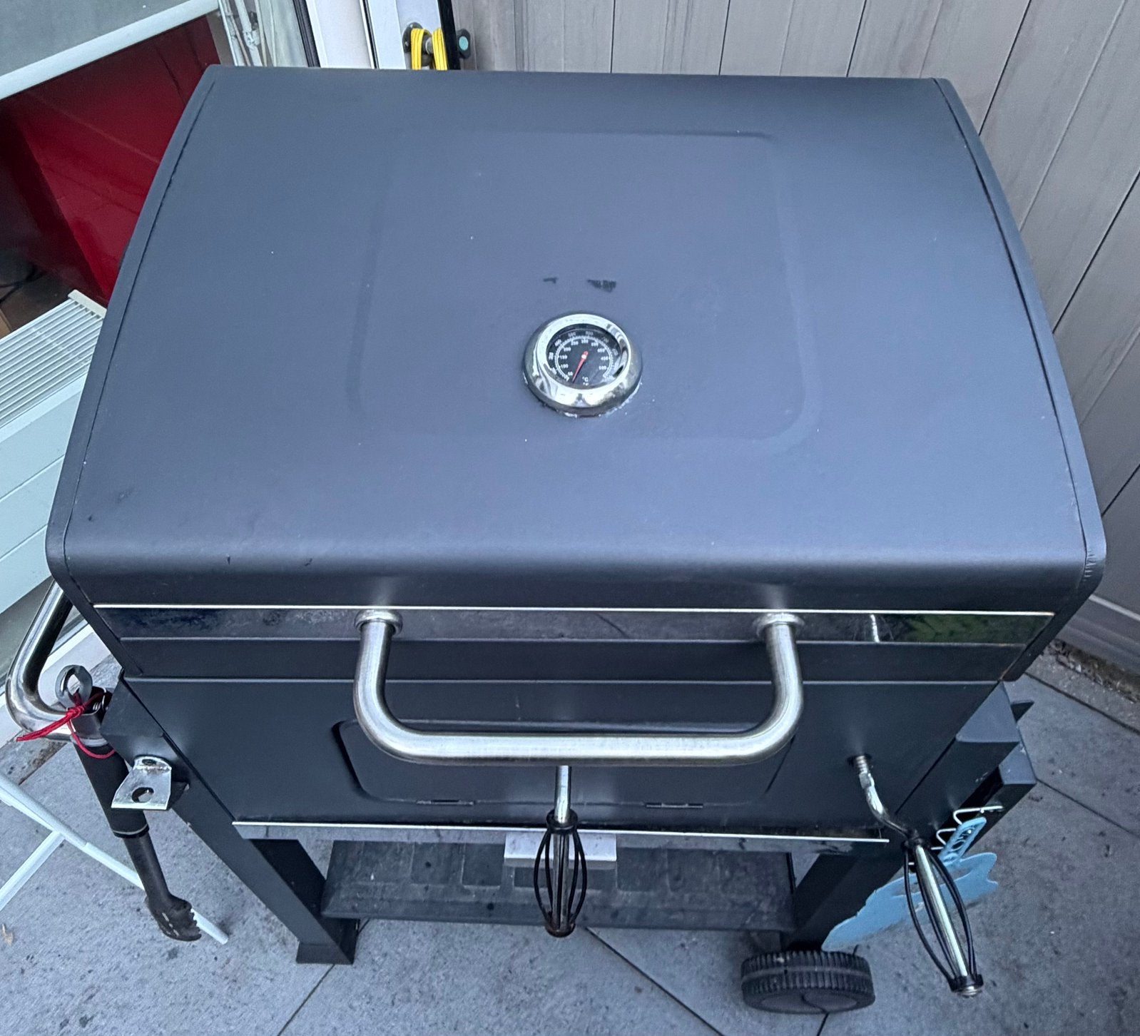 Barbecue Montreal – Good Condition with NEW Charcoal Tray!, Ophalen, Gebruikt, Tenneker