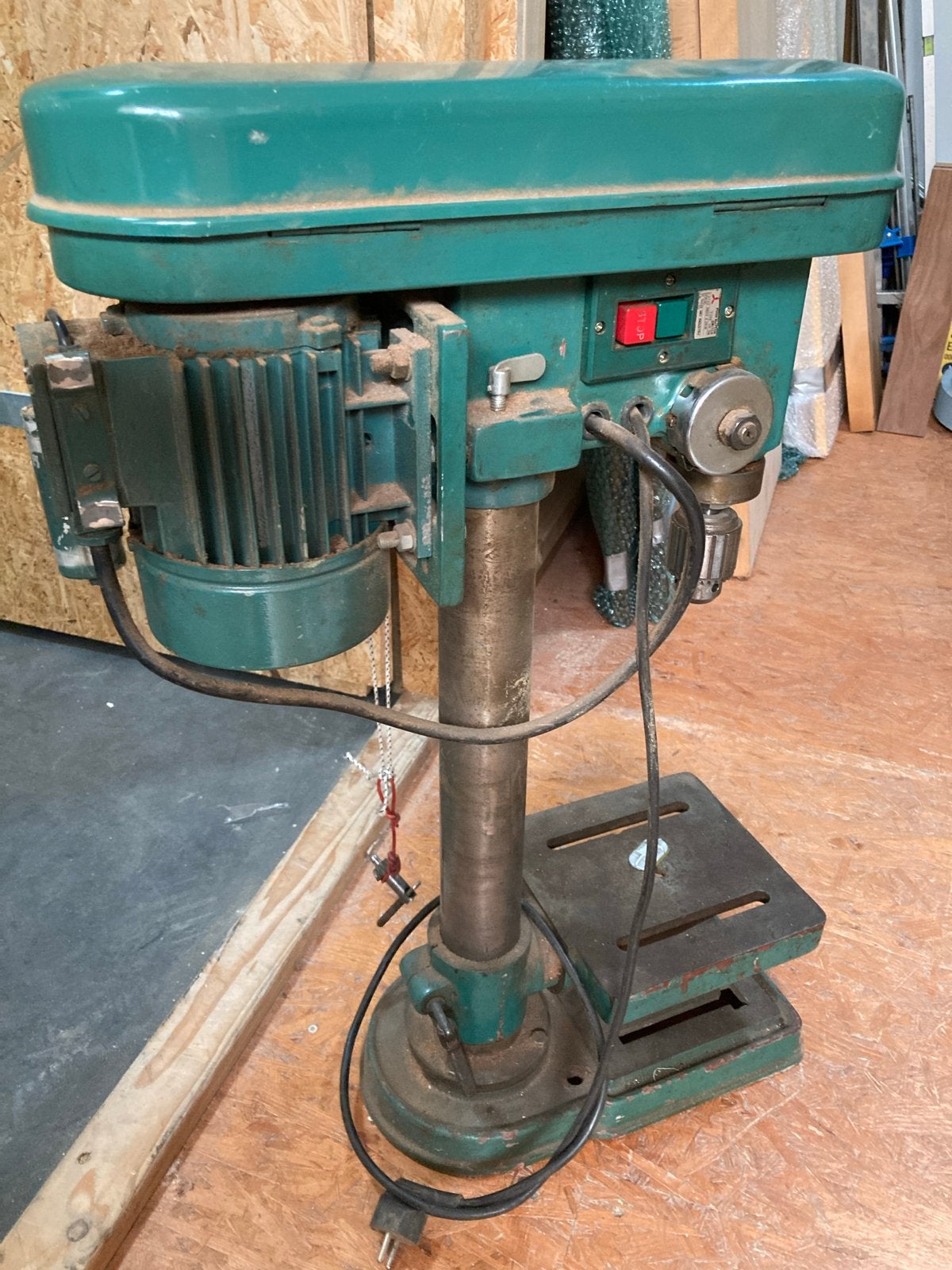 Kolomboormachine TNW KSD-8 - 0,25 kW, 220V, tot 2890 tpm, Ophalen, Gebruikt, Minder dan 400 watt, Kolomboormachine