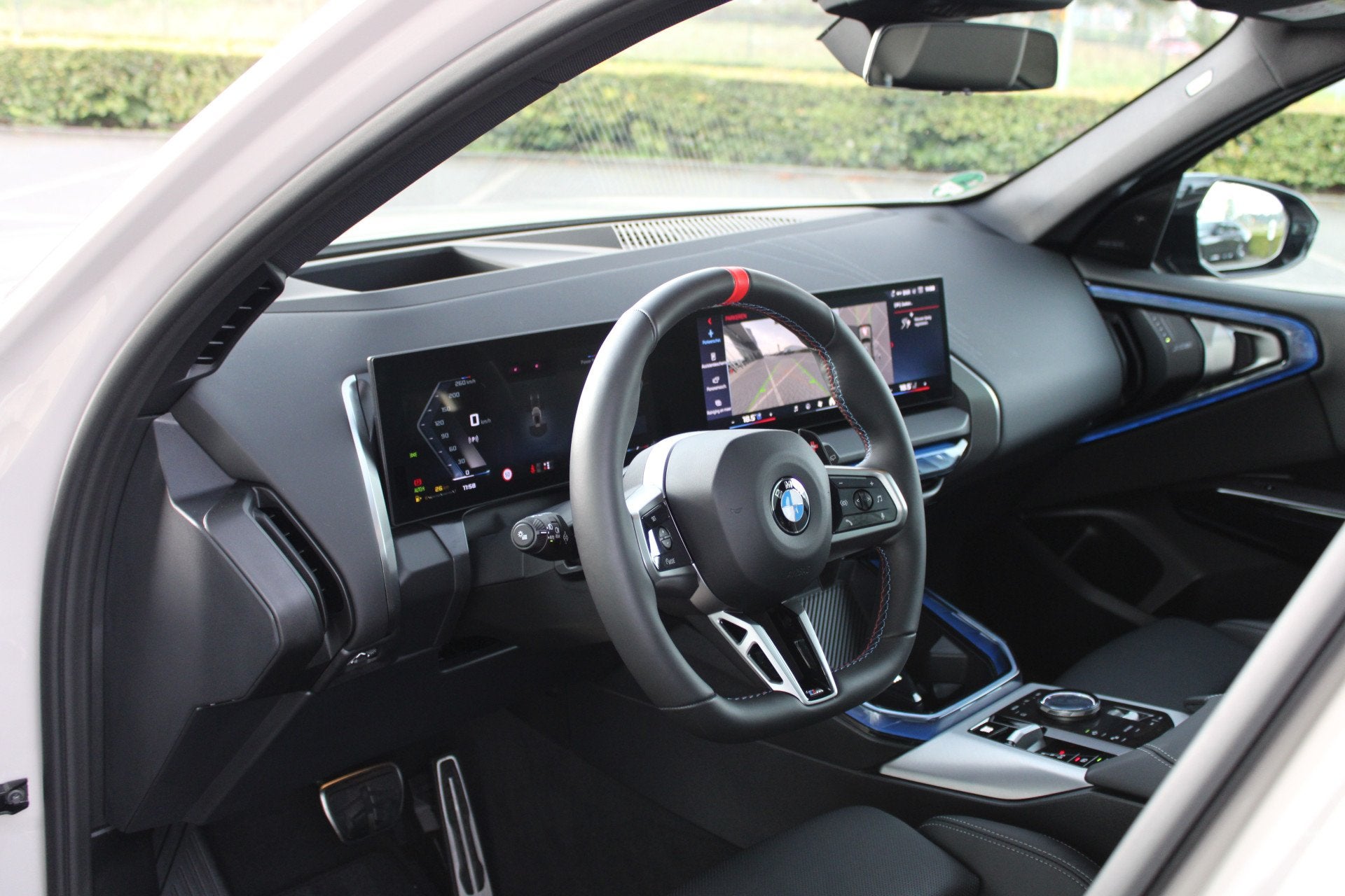 BMW X3 M50 Automaat / Trekhaak / Panoramadak / Sportstoelen, Dealer onderhouden, Gebruikt, Met garantie (alle), 2500 kg