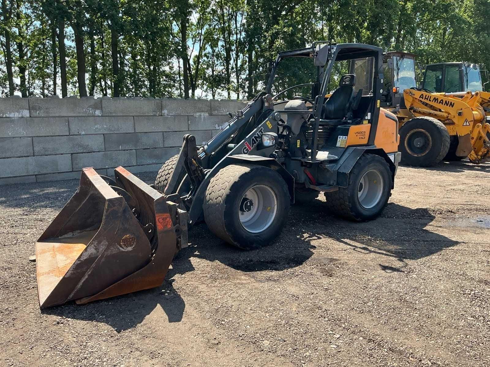 2018 giant V5003 X-tra HD Shovel, Wiellader of Shovel