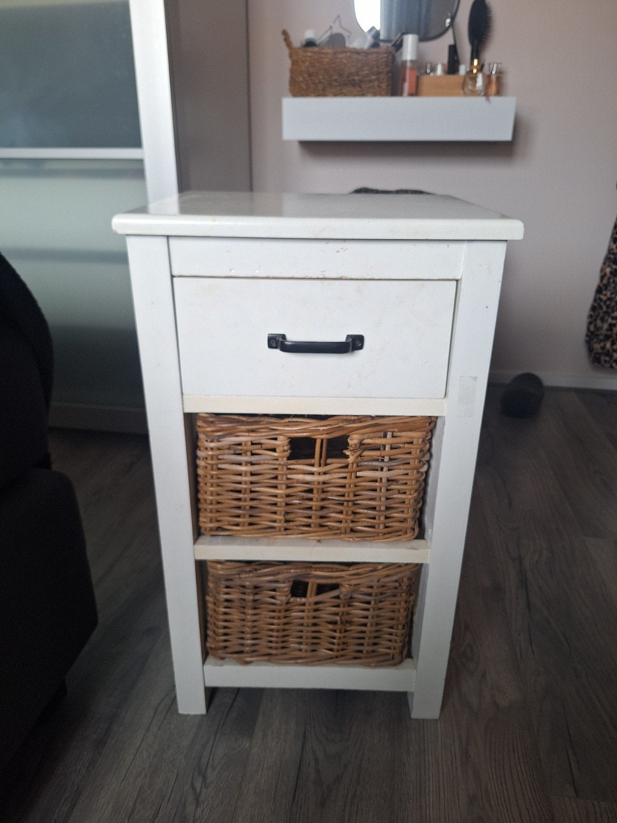 kastje met 2 mandjes en een rieten lade, Ophalen, Gebruikt, Minder dan 45 cm