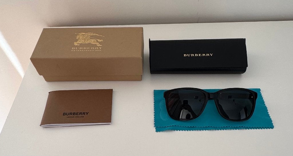 Burberry House Check Temple Square Sunglasses (BE4181), Overige merken, Zonnebril, Zwart, Ophalen of Verzenden