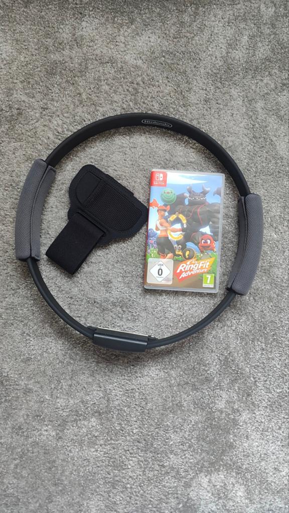 Nintendo Switch Ring Fit Adventure - Nieuwstaat met toebehor, Spelcomputers en Games, Spelcomputers | Nintendo Switch, Met games