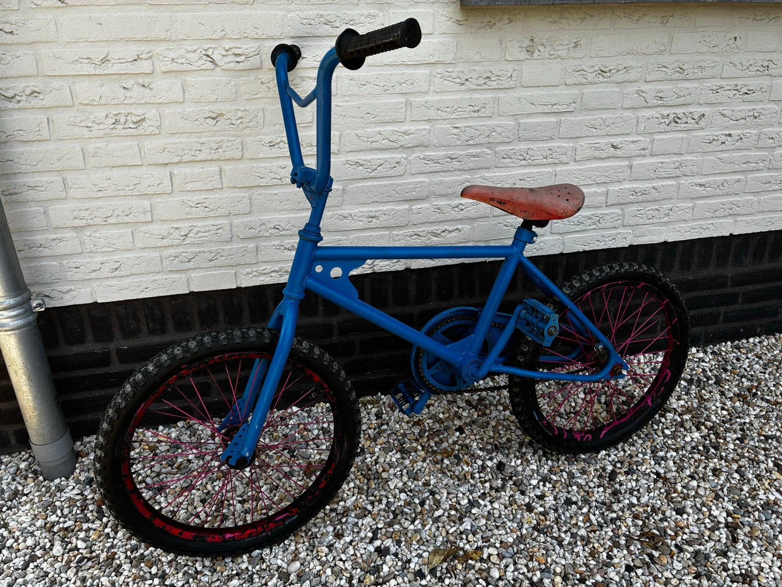 Blauwe BMX fiets met nieuwe banden en ketting, Ophalen, Staal, Velgrem, Voetsteunen