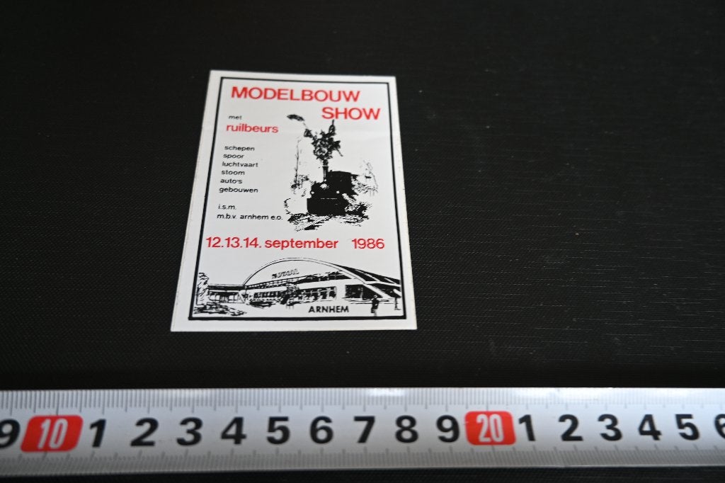sticker Arnhem 1986 Modelbouw Show  met ruilbeurs, Verzamelen, Ophalen, Zo goed als nieuw