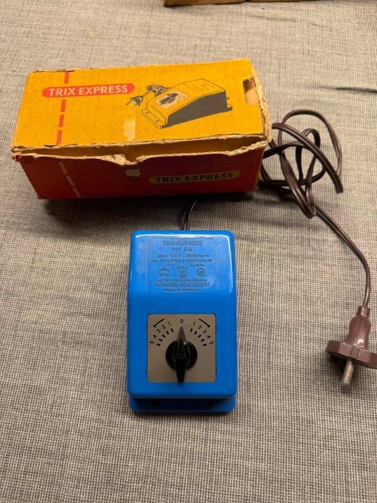 Trix Express Transformator – Type 552 – Metalen Behuizing, Hobby en Vrije tijd, Ophalen of Verzenden, Zo goed als nieuw, Gelijkstroom