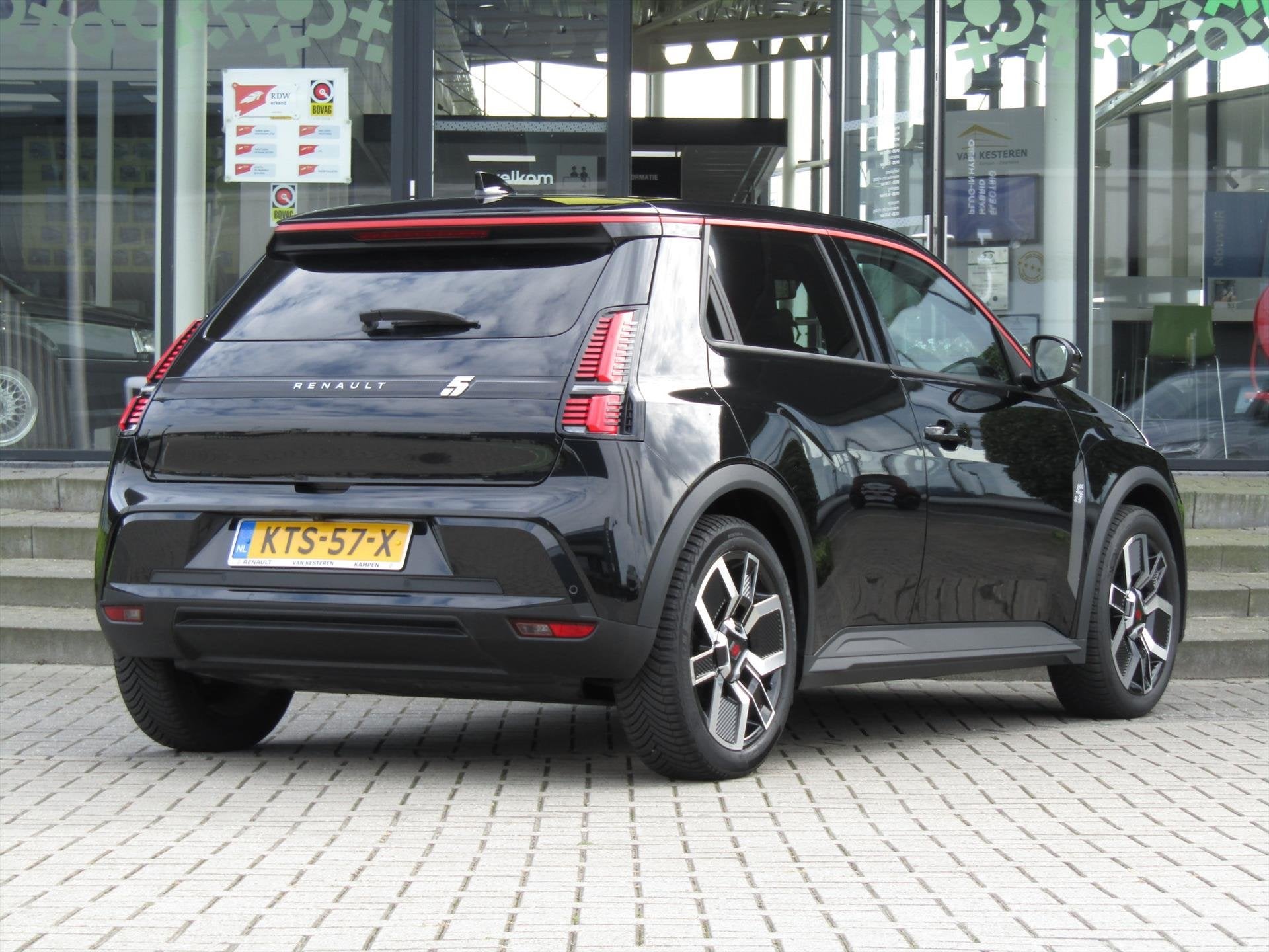 RENAULT 5 52kWh 150pk comfort range Techno / Navigatie / Cam, Auto's, Gebruikt, Zwart, 150 pk, Leder en Stof