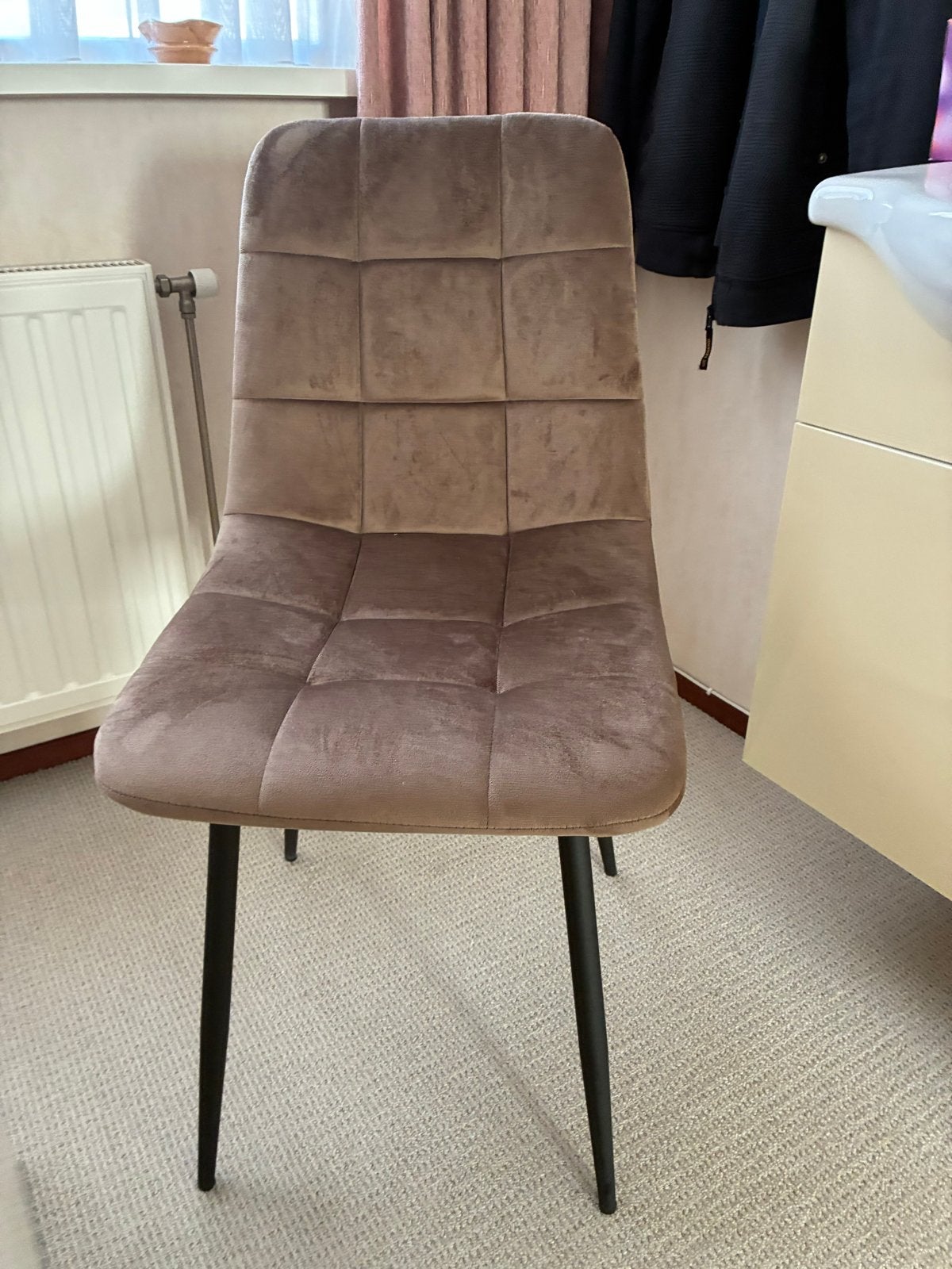 Twee nieuwe stoelen - comfortabel en stijlvol, Ophalen, Twee, Overige kleuren, Nieuw
