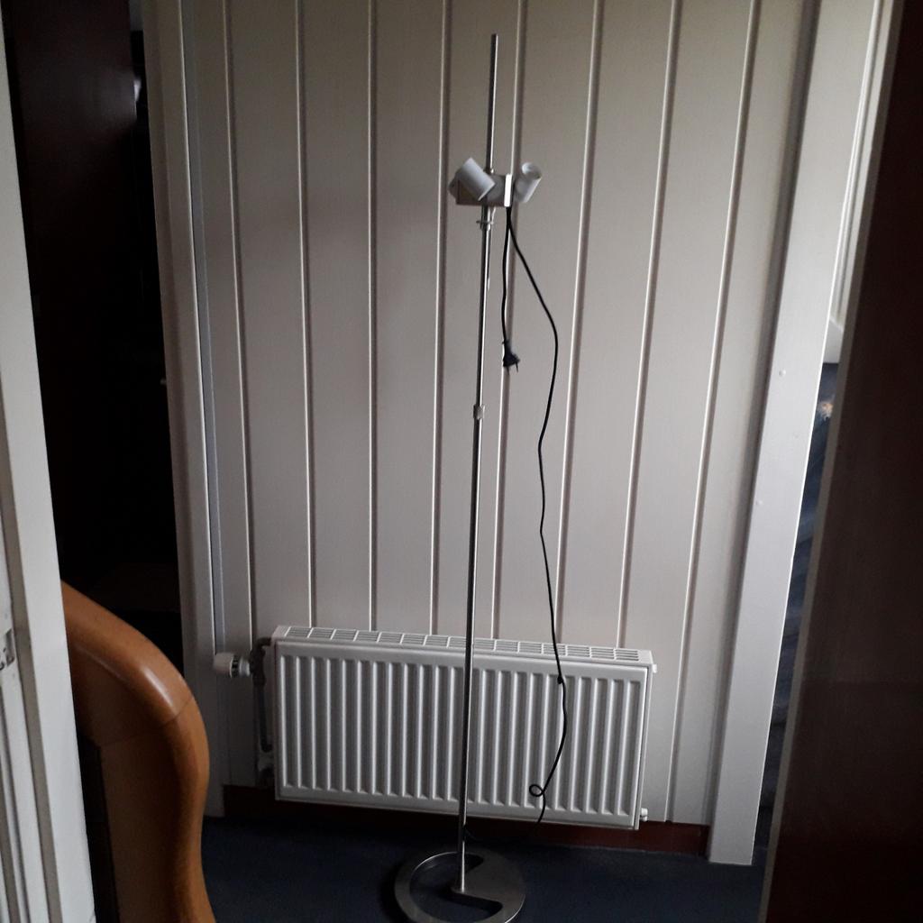 Ikea vloerlamp type G0801 NYFORS 3xmax 60 watt dimbaar, Ophalen, Gebruikt, Metaal, 150 tot 200 cm