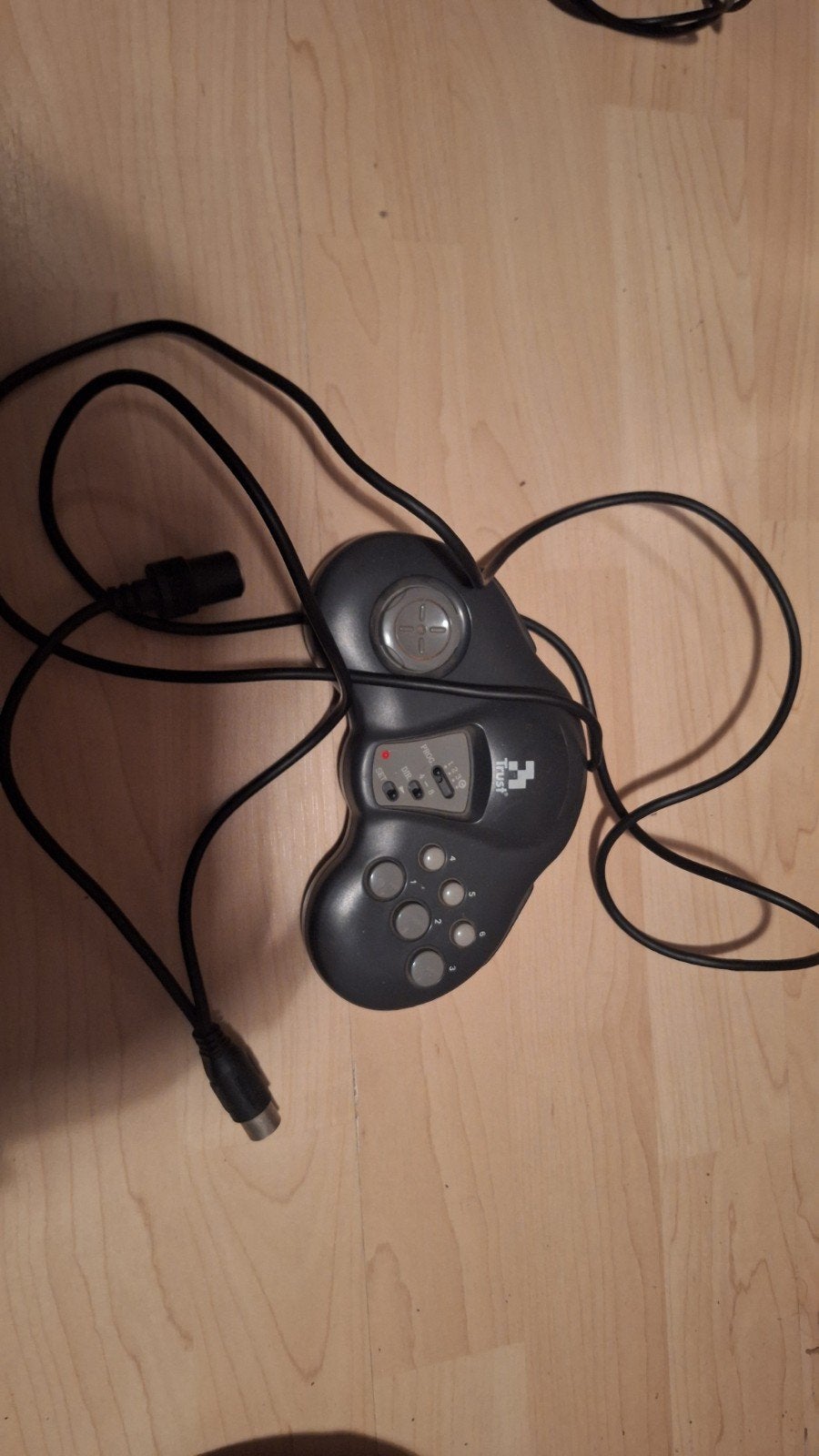 Trust Gamepad - Klassieke Controller voor PC Gaming, Spelcomputers en Games, Ophalen, Gebruikt, Overige typen, PC