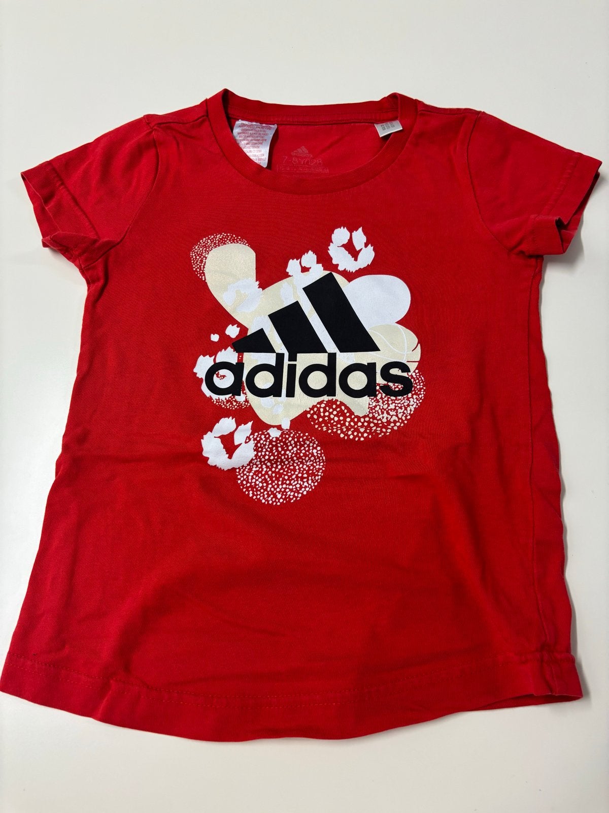Adidas T-shirt rood maat 128 (7-8 jaar), Kinderen en Baby's, Kinderkleding | Maat 128, Ophalen of Verzenden, Gebruikt, Jongen of Meisje
