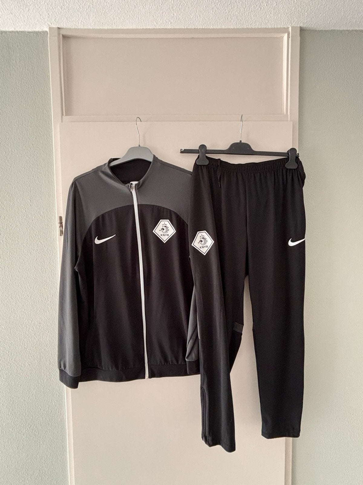 KNVB Scheidsrechterkleding, Kleding | Heren, Ophalen of Verzenden, Zo goed als nieuw, Voetbal, Meerkleurig