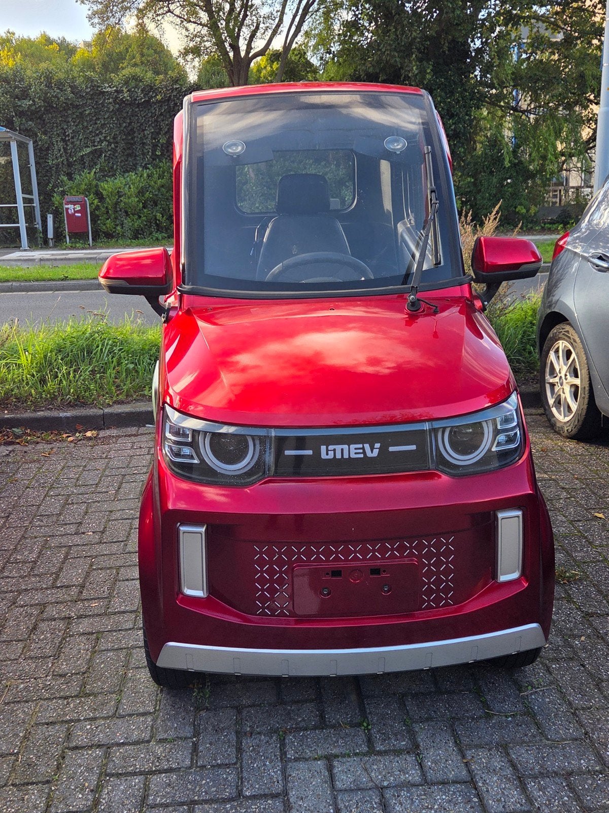 Mooi overdekt scootmobiel rood in prima staat, Ophalen, Gereviseerd