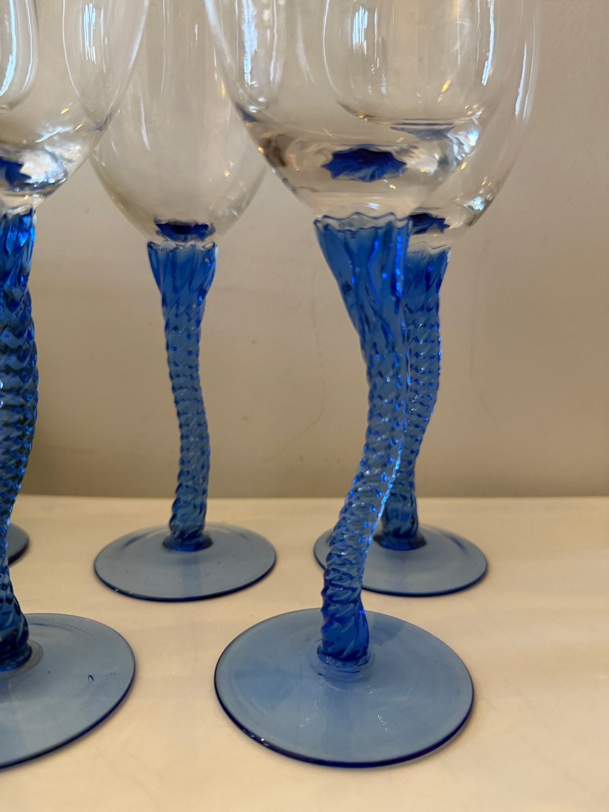 Set van 7 wijnglazen met Wavy voet, Ophalen of Verzenden