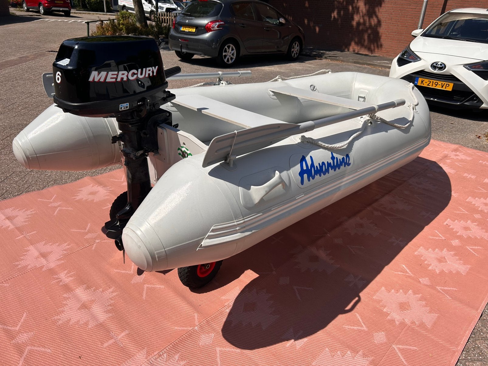 Adventure 280 airdeck met 6 pk Mercury 4 takt, Watersport en Boten, Ophalen, Airdeck, 6 pk, Zo goed als nieuw