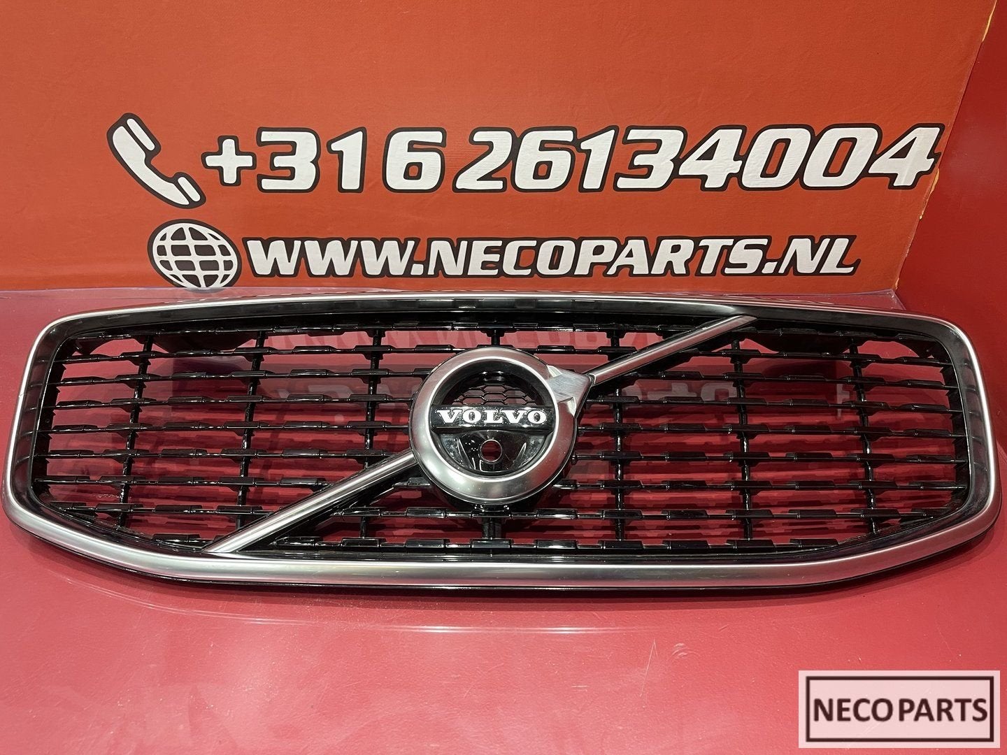 VOLVO XC60 GRILL GRILLE CANERA ORIGINEEL ALLES LEVERBAAR, Gebruikt, -, -, Ophalen of Verzenden