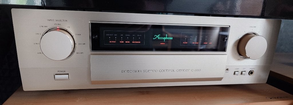 Accuphase C-2410 voorversterker, Gebruikt, Ophalen, Overige merken, Minder dan 60 watt