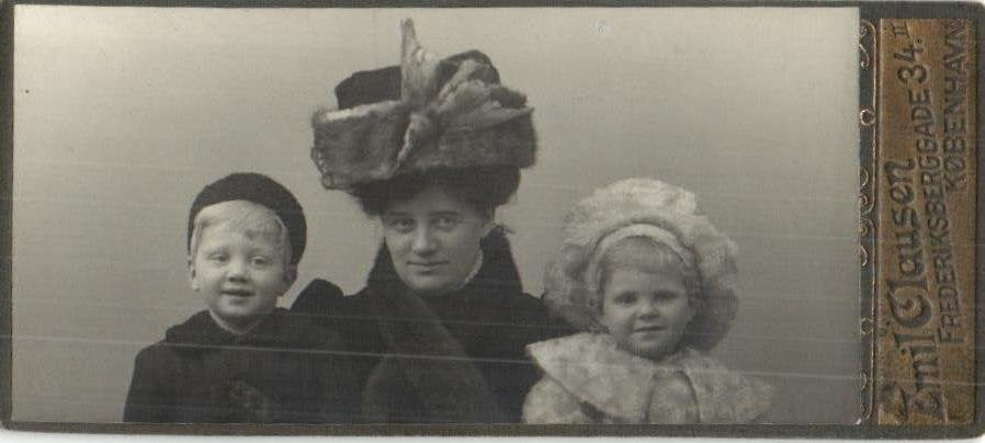 Kl Kabinet foto 2x -Leuke dames /hoeden -Emil Clausen- Koph., Gebruikt, Verzenden, Foto, Buitenland
