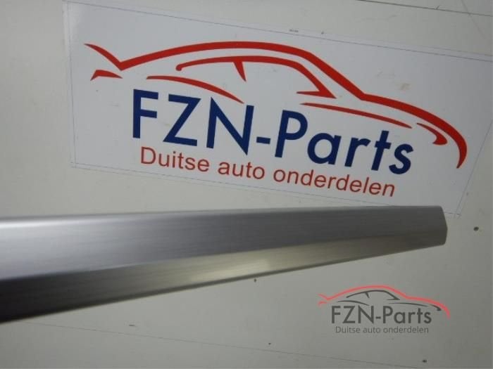 VW Multivan T6.1 Portier Inleg Aluminium Lijst Rechts, Ophalen of Verzenden, Gebruikt