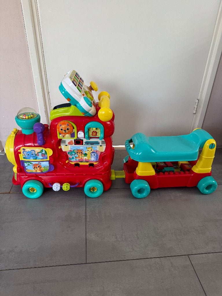 Vtech locomotief, Ophalen, Zo goed als nieuw, 6 maanden tot 2 jaar