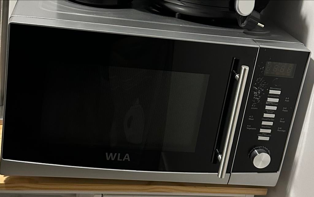 WLA Combimagnetron met Grillfunctie - Zo goed als nieuw, Witgoed en Apparatuur, Magnetrons, Ophalen, Combimagnetron, Grill, Zo goed als nieuw