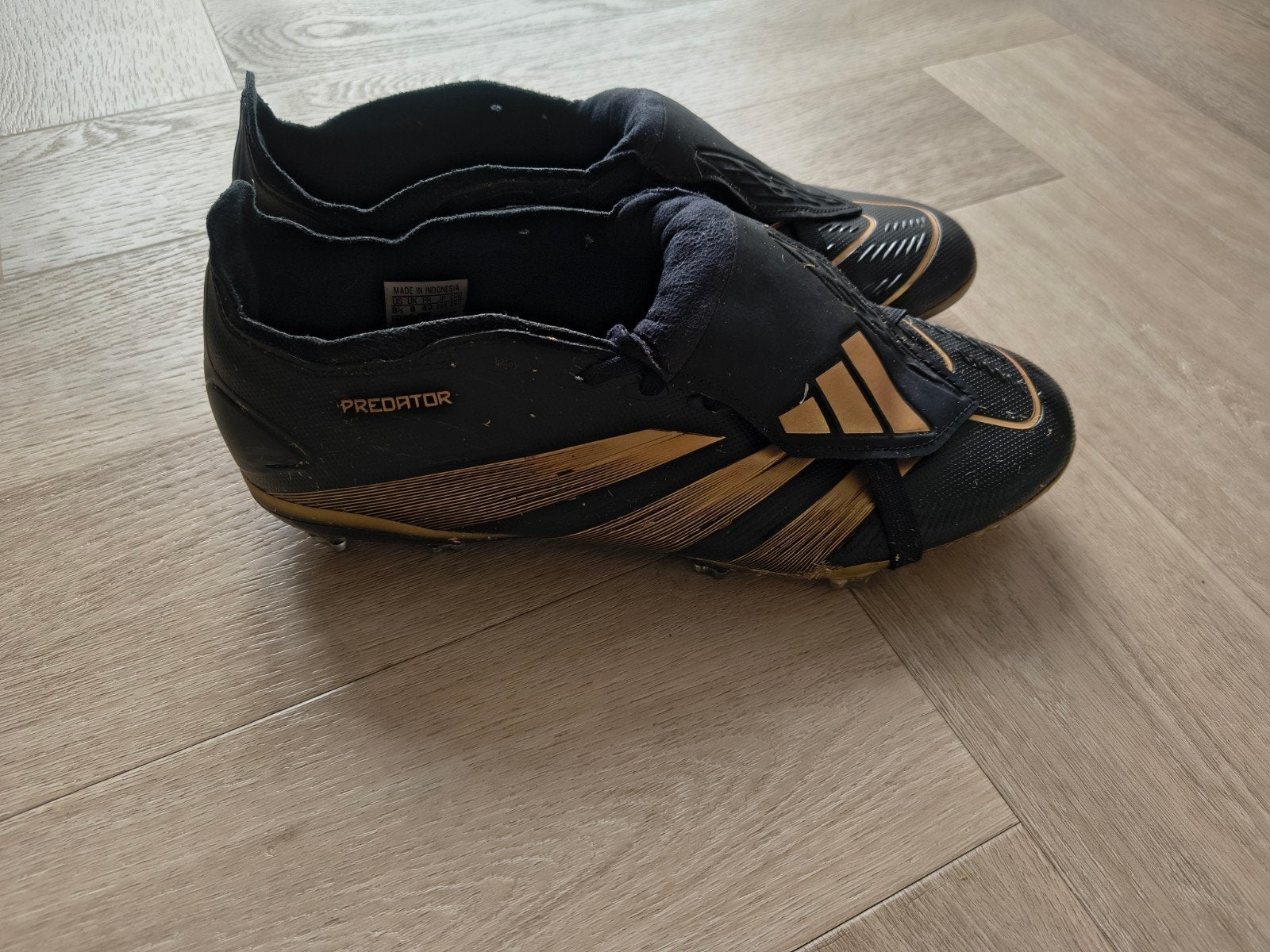 Adidas Predator voetbalschoenen - Zwart/Goud, Ophalen of Verzenden, Gebruikt, Schoenen