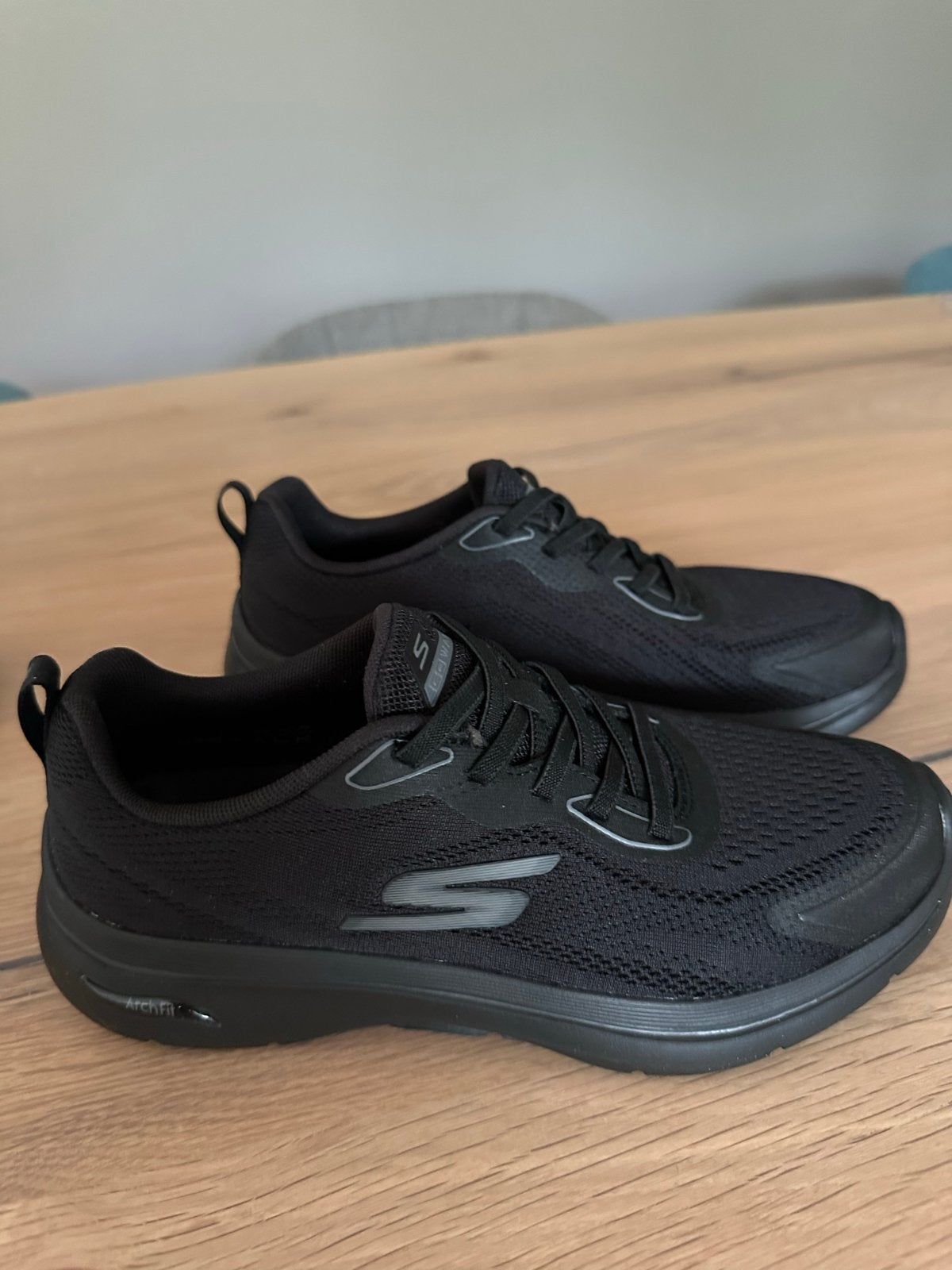 Nieuwe Skechers GO WALK Arch Fit 2.0 Cassy zwart maat 37, Ophalen of Verzenden, Nieuw, Zwart