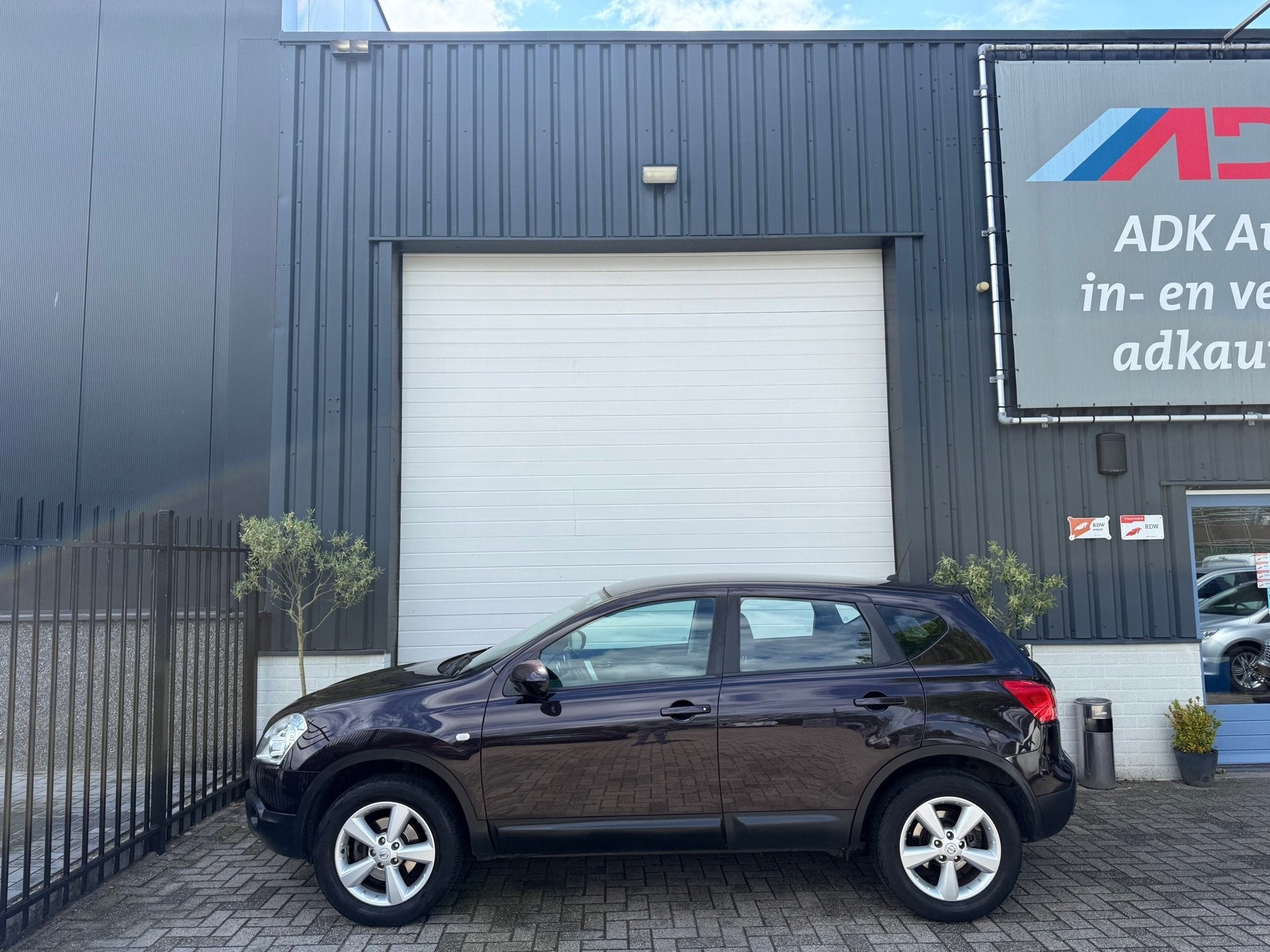Nissan Qashqai 1.6 Acenta CLIMA/TREKHAAK/CRUISE/PDC/NIEUWE A, Auto's, Voorwielaandrijving, 1272 kg, Gebruikt, Zwart