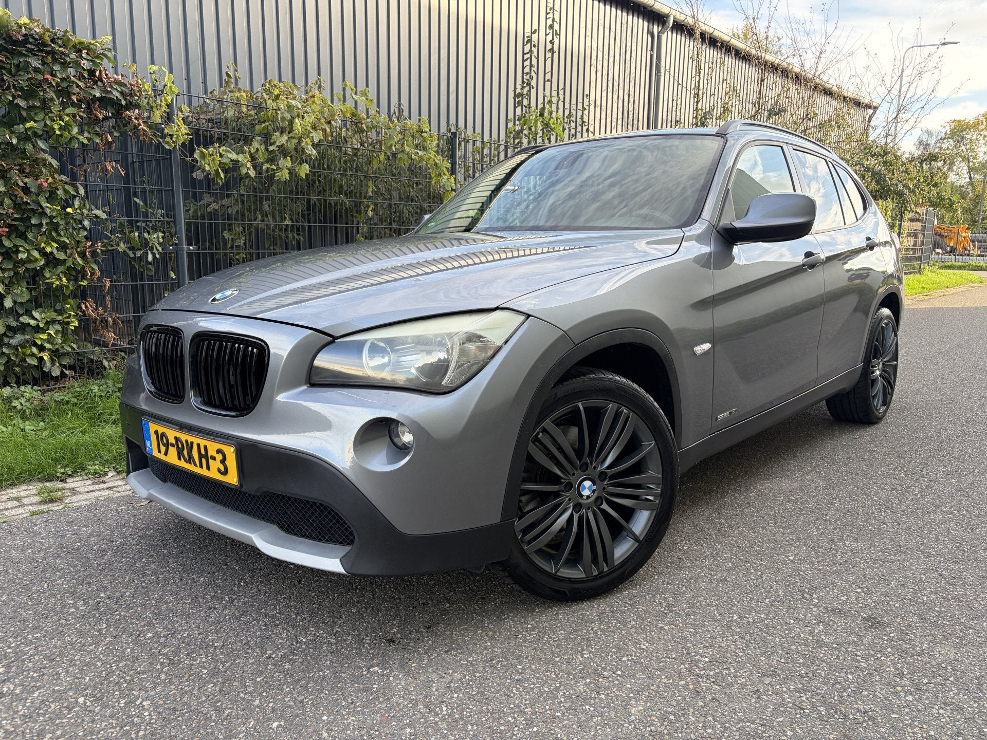 BMW X1 sDrive18i Executive / NAVI / CRUISE / ALPINE / TREKHA, X1, Euro 5, Achterwielaandrijving, Verwarmde buitenspiegels