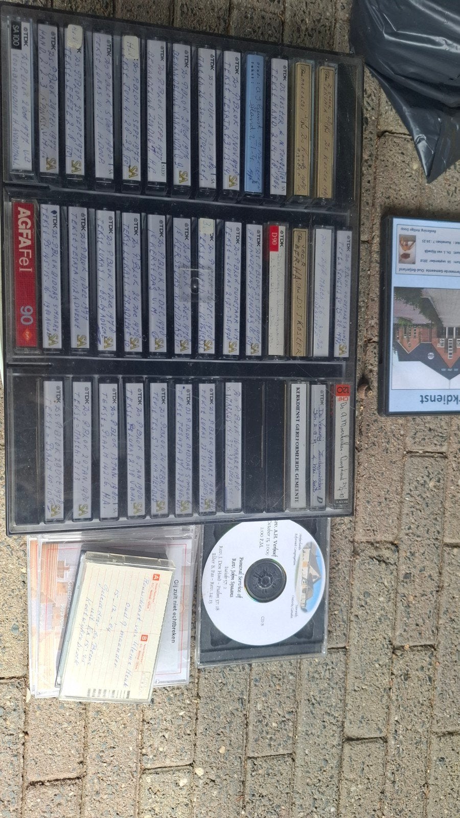Cassettebandjes preken meerdere dominee s verbonden aan de, Cd's en Dvd's, Ophalen of Verzenden, Gebruikt, Overige genres, 26 bandjes of meer