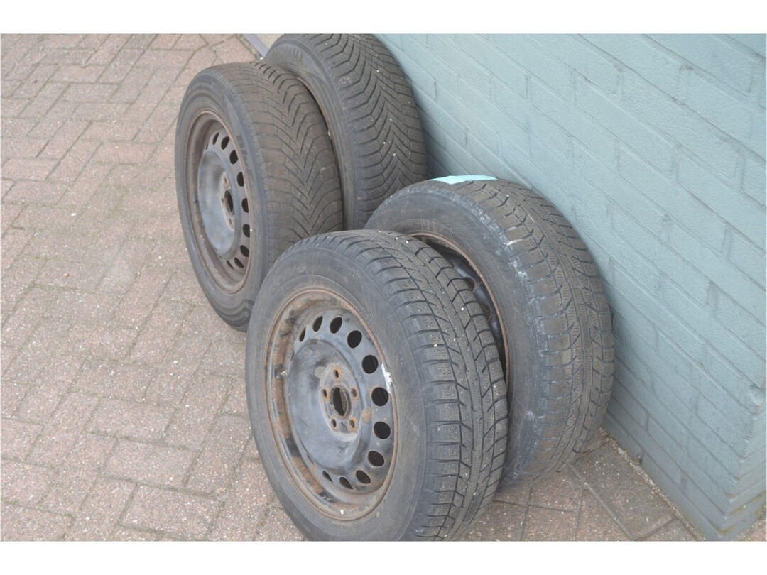 185/65 R15 Toyota Yaris Winterbanden, Ophalen, Gebruikt