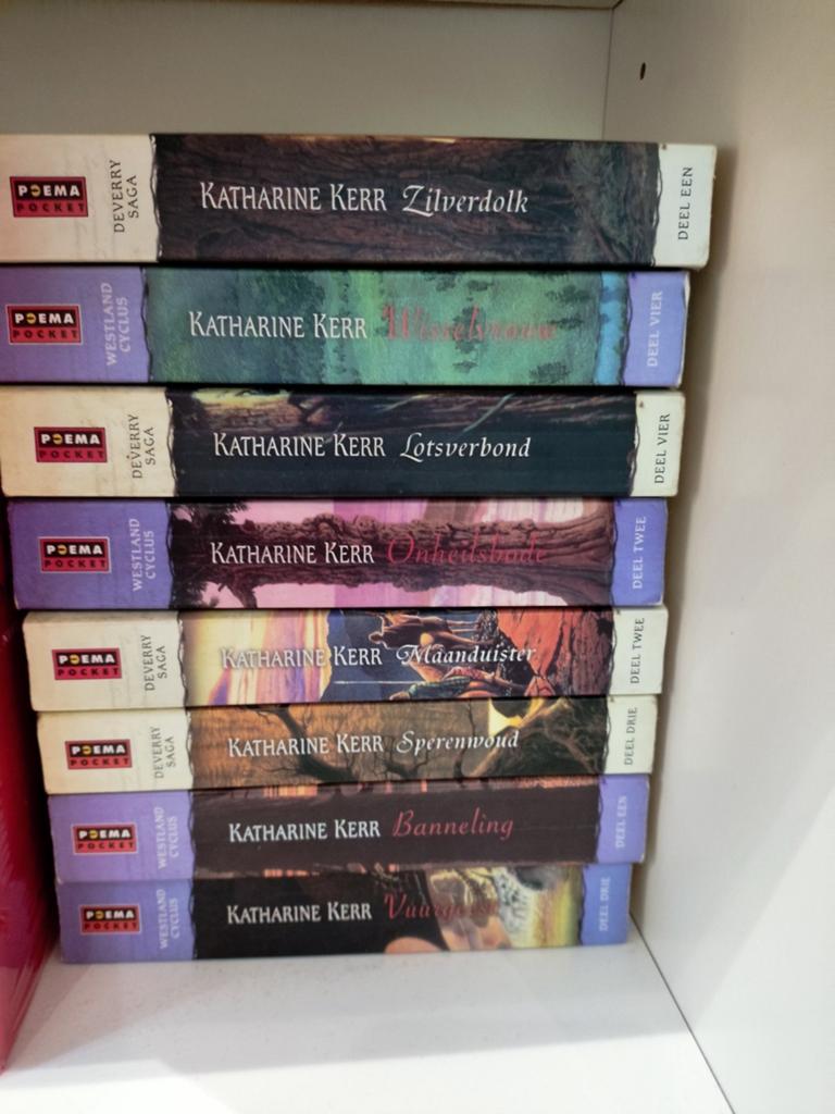 Katharine Kerr 11 boeken - De Deverry Saga & Westland Cyclus, Boeken, Ophalen of Verzenden, Zo goed als nieuw