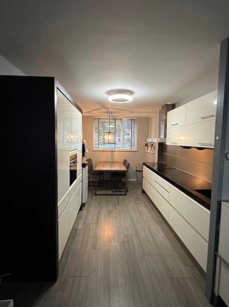 Complete keuken, Huis en Inrichting, Keuken | Complete keukens, Ophalen, Gebruikt, Wit, Graniet of Steen