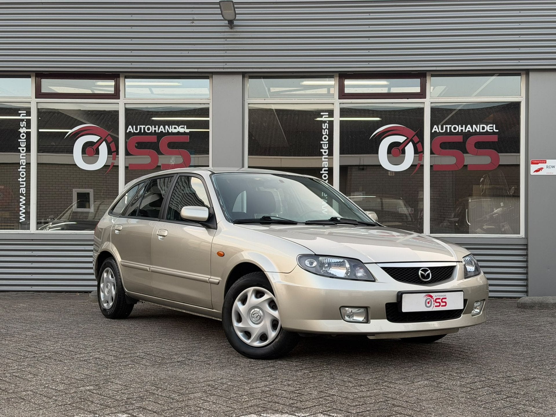 Mazda Mazda 323