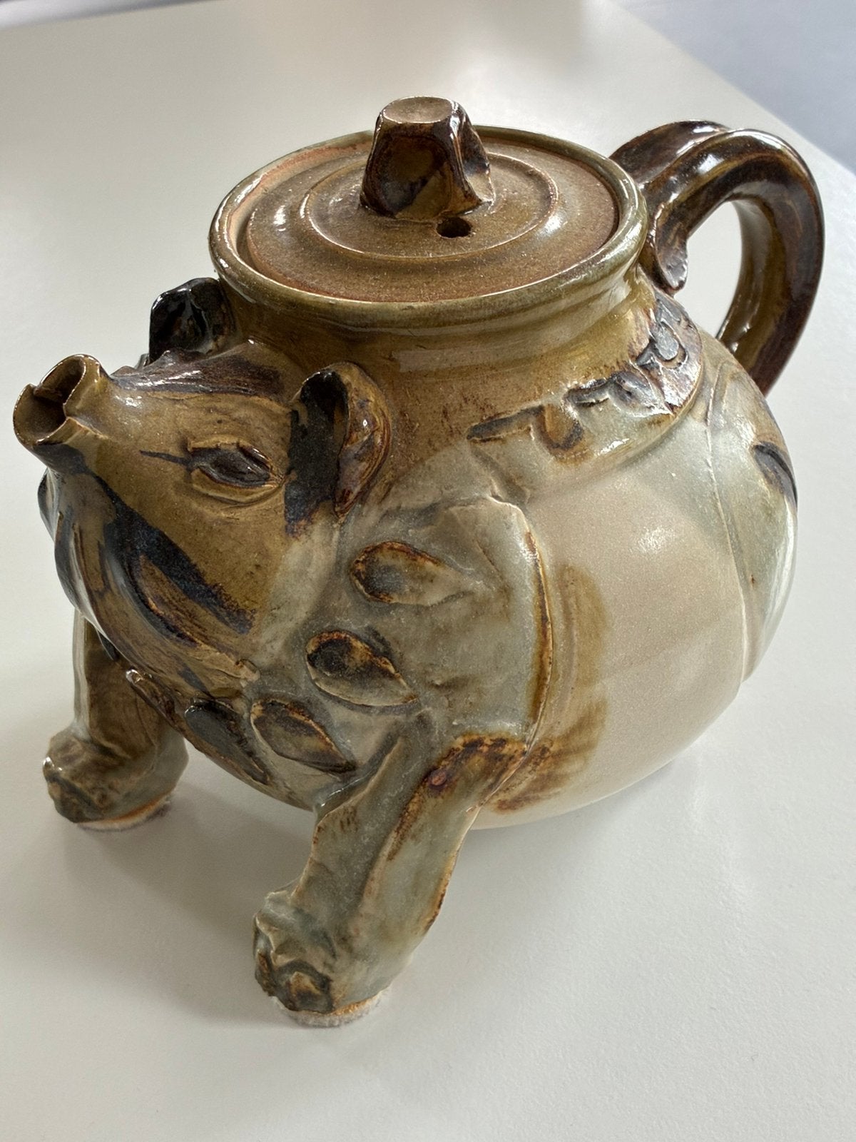 Studio Pottery Keramiek Theepot – Kunstzinnig Everzwijn, Keramiek, Overige typen, Ophalen of Verzenden, Zo goed als nieuw