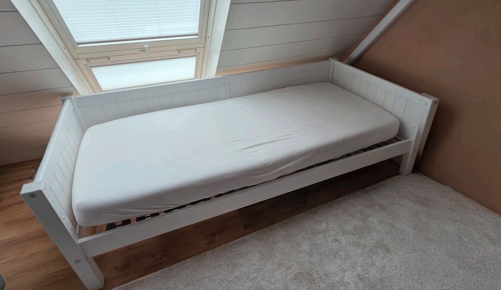 Eenpersoonsbed Flexworld Bedbank Puck met matras, Ophalen, 90 cm, Eenpersoons, Hout
