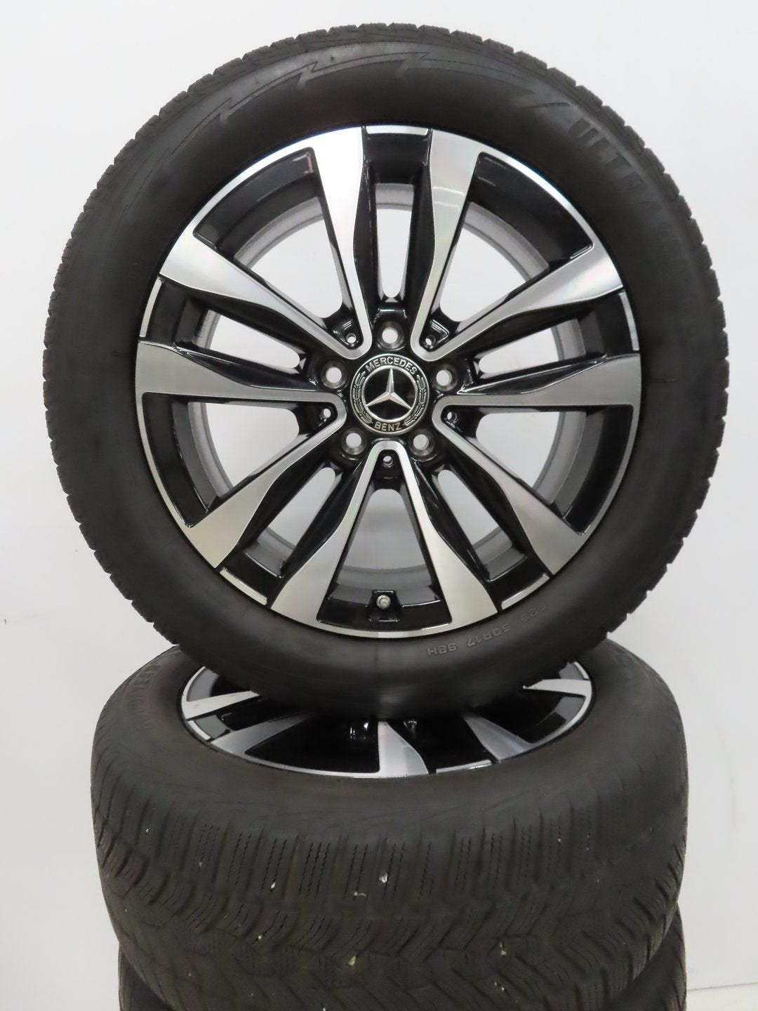 Originele Mercedes C klasse W206 17 inch velgen winterbanden, Gebruikt, -, -, Banden en Velgen