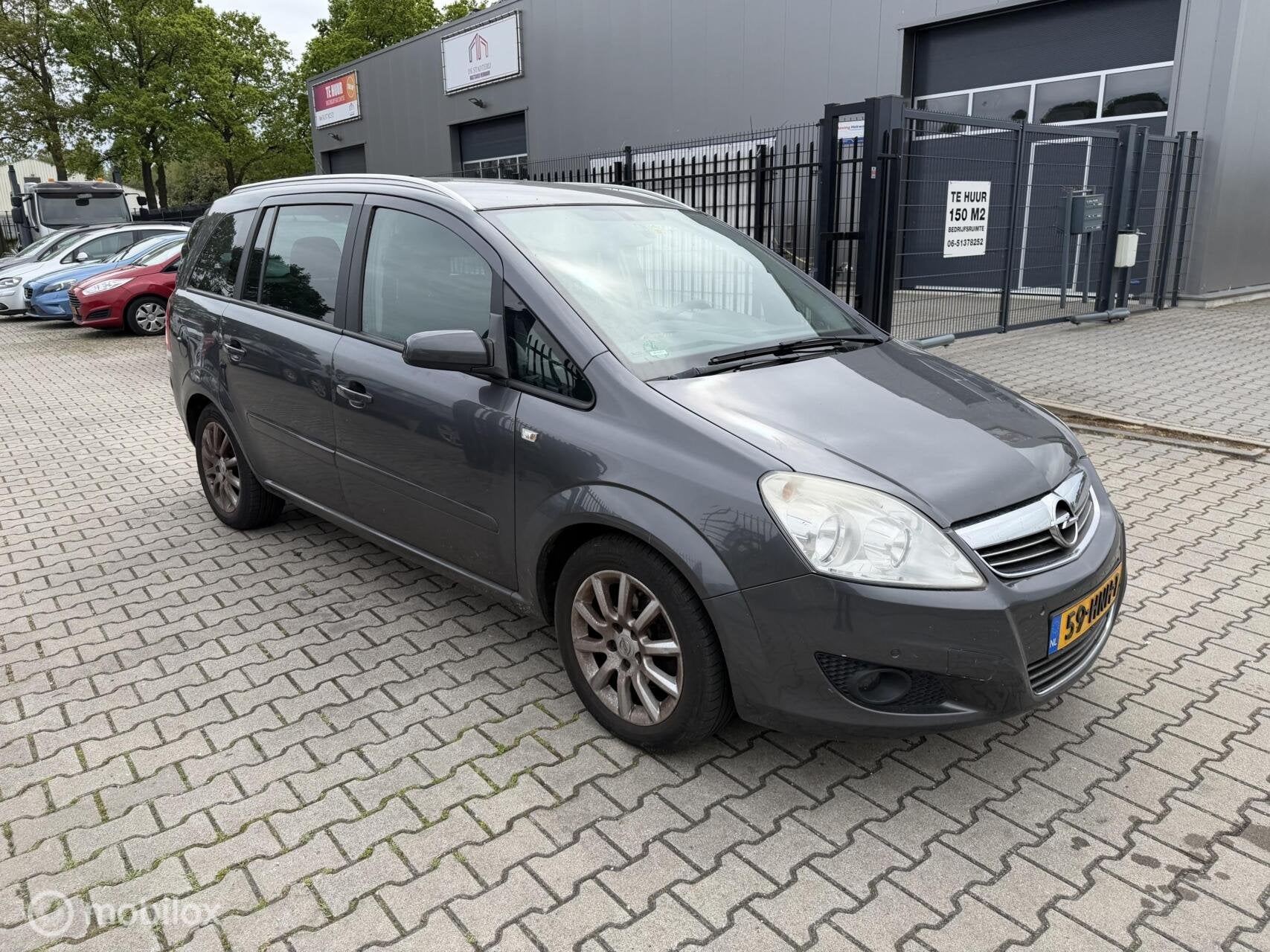 Opel Zafira 1.8 Executive 7 persoons €750 laatste kans, Auto's, Gebruikt, 4 cilinders, Origineel Nederlands, Electronic Stability Program (ESP)