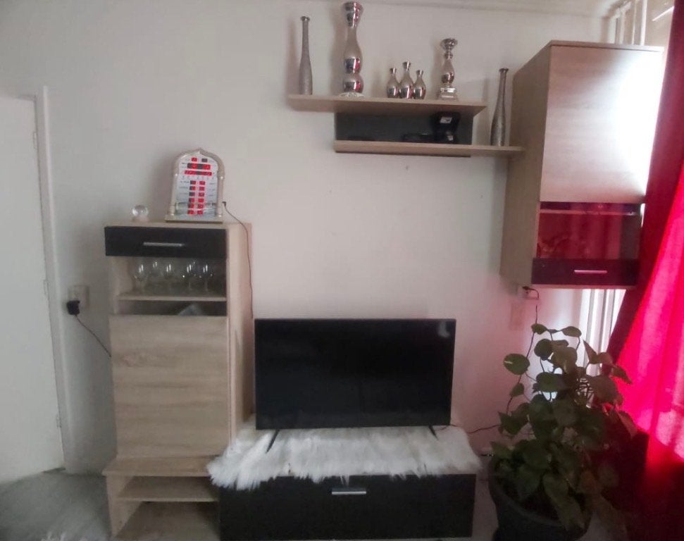 Moderne tv-meubelset met opbergkasten, Ophalen, Gebruikt, 150 tot 200 cm, 25 tot 50 cm
