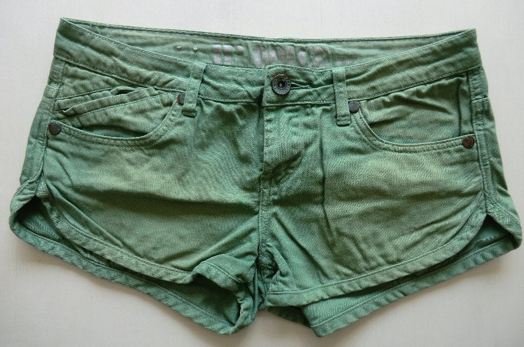 Super mooi Groen kort broekje van Il dolce maat 30, Kort, Il dolce, Maat 42/44 (L), Ophalen of Verzenden