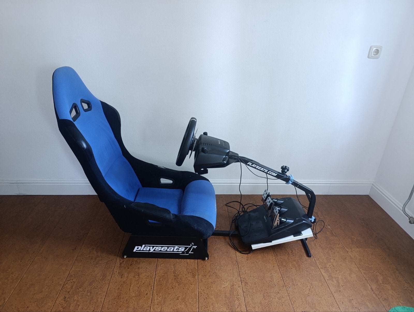Playseat met Logitech stuur en pedalen, Ophalen