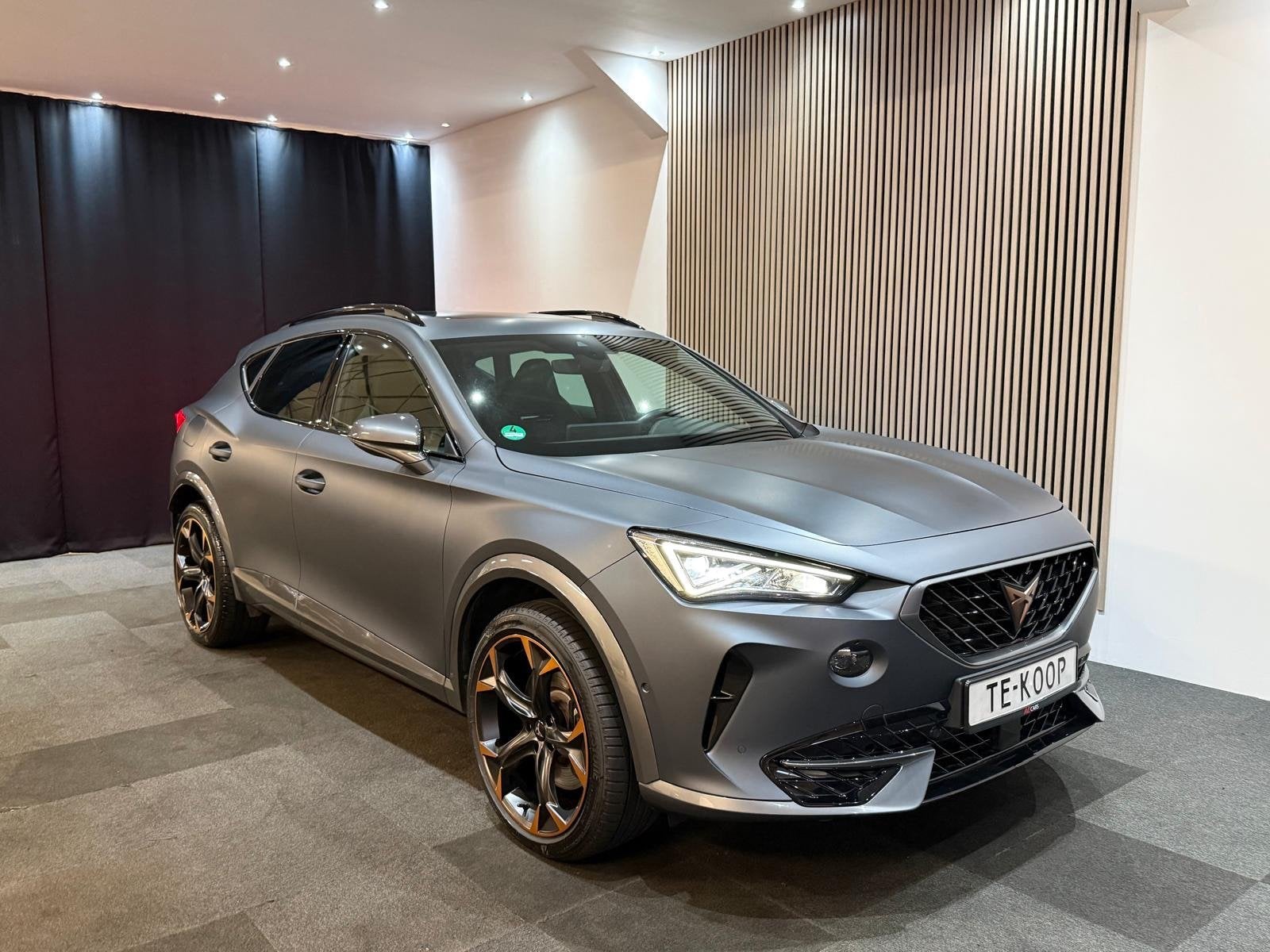 Cupra Formentor 1.4 e-Hybrid VZ Copper Edition Pano Cam Led, Gebruikt, 4 cilinders, Plug-in hybride, Hybride Elektrisch/Benzine