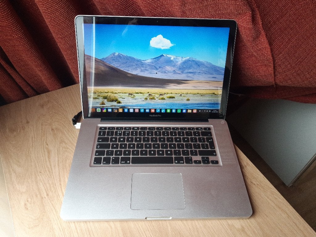 Macbook 15" i7 SSD 1000Gb 16Gb Linux Mint, Computers en Software, Apple Macbooks, MacBook Pro, 1 TB of meer, Gebruikt, 2 tot 3 Ghz