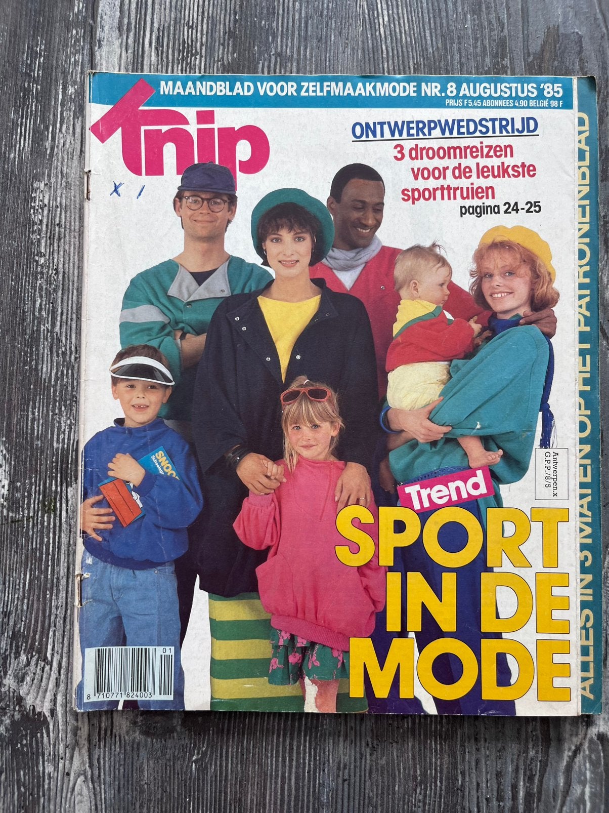 Knipmode augustus 1985, Ophalen of Verzenden, Zo goed als nieuw, Vrouw, Knipmode